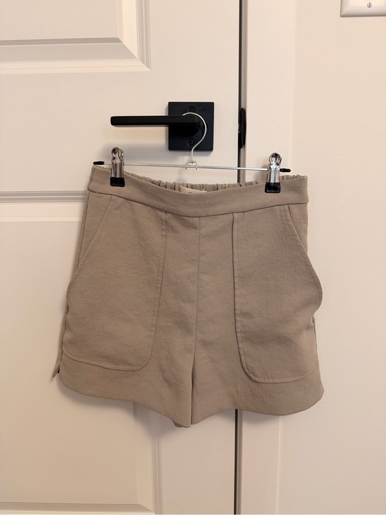 Aritzia Pants - Aritzia Wilfred Bossier shorts